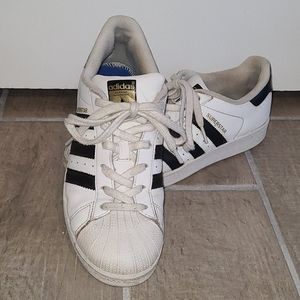 Adidas Superstars US M7 W5 UK6.5